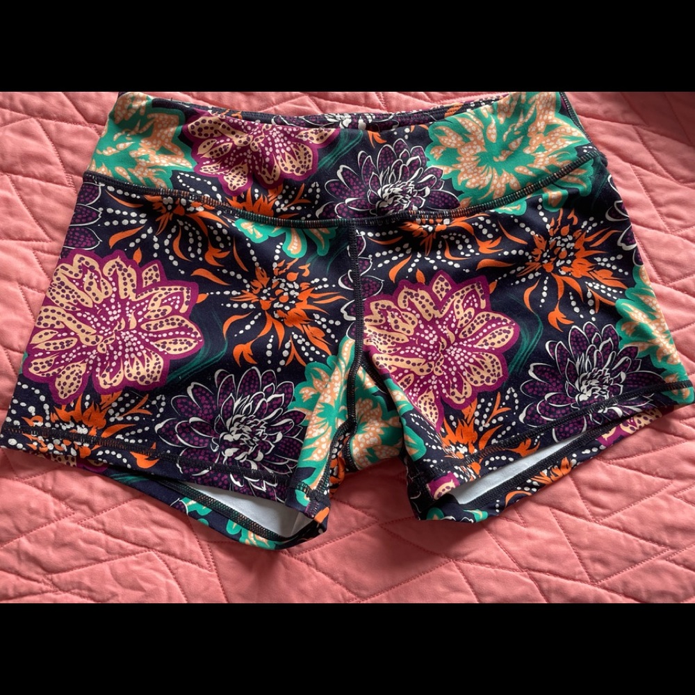 COPY - Born Primitive Double Take Booty Shorts size S